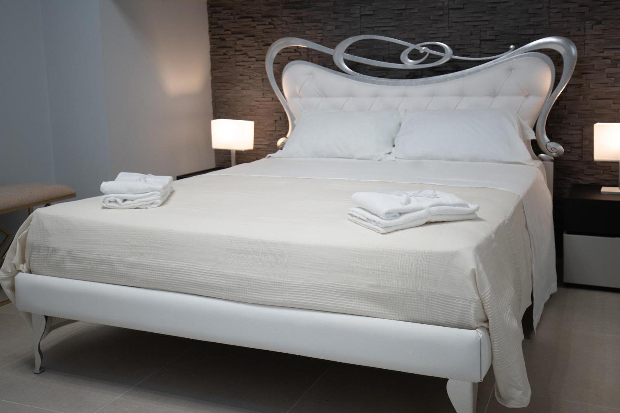 Iitana Luxury Apartment - Fronte Mare Con Vasca Idromassaggio Catania-Fontanarossai nemzetközi repülőtér Kültér fotó