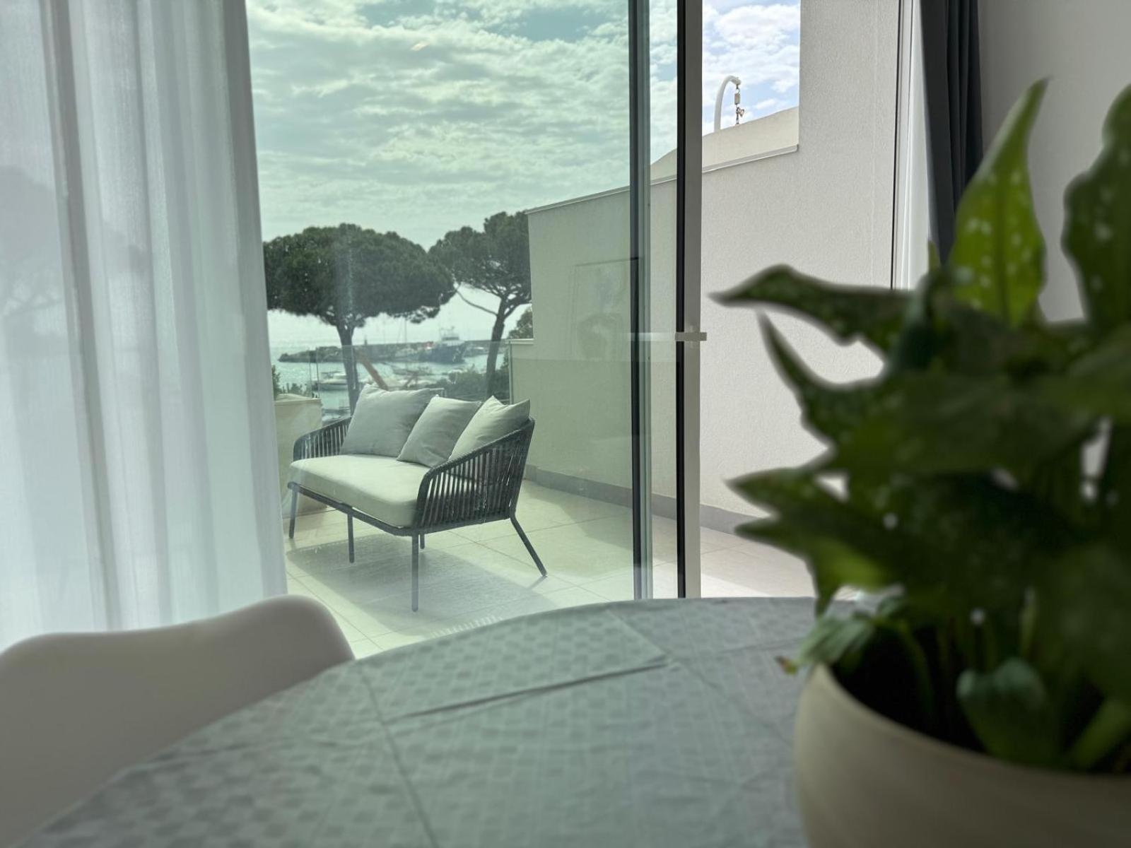 Iitana Luxury Apartment - Fronte Mare Con Vasca Idromassaggio Catania-Fontanarossai nemzetközi repülőtér Kültér fotó